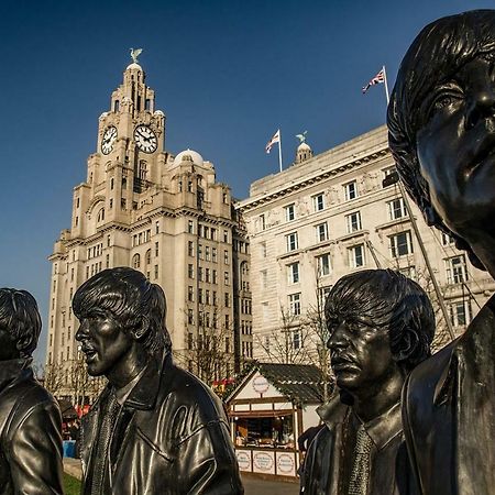 Crew Rooms Anfield Liverpool Exterior foto